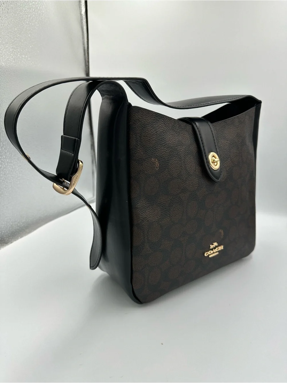 Coach Hadley Hobo Signature Canvas Brown Black Leather Turnlock Gold CW003 NWT